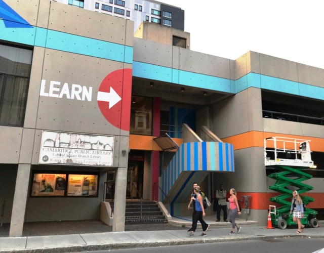 IMG_3607 Central SquareLibrary mural SLC
